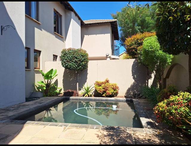 4 BEDROOM HOUSE FOR SALE IN SONNEVELD